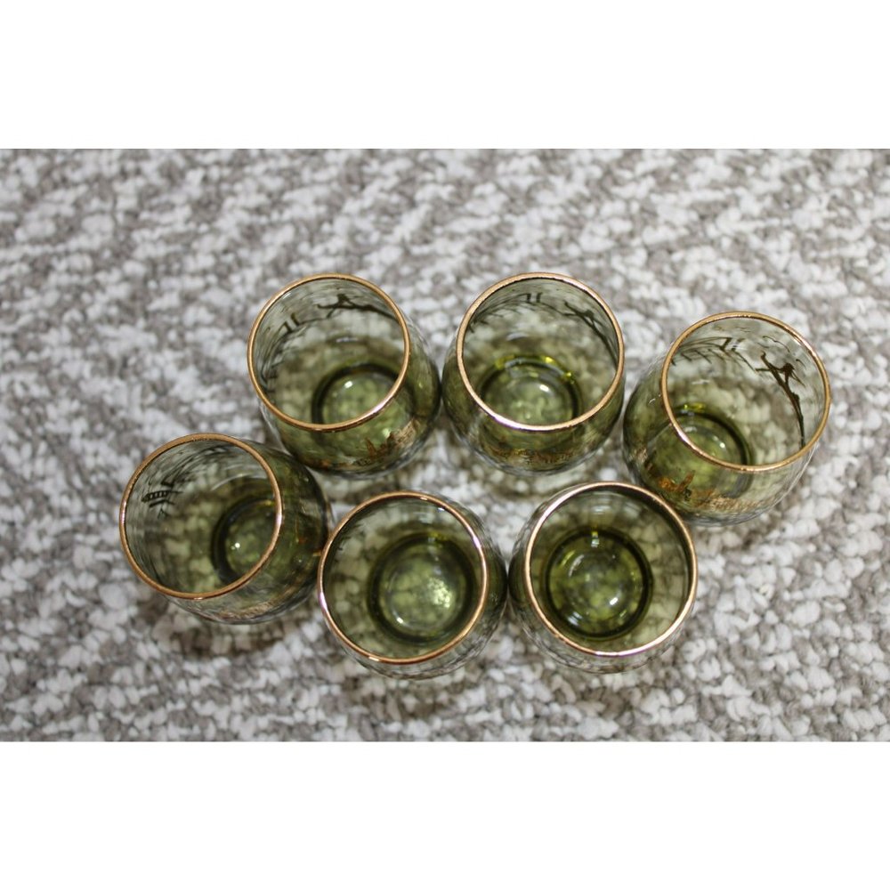 Vintage Glass Decanter Set With 5 Matching Shot Glasses - Picture 4 of 13